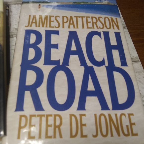 James Patterson 6 series of different books - Picture 7 of 11